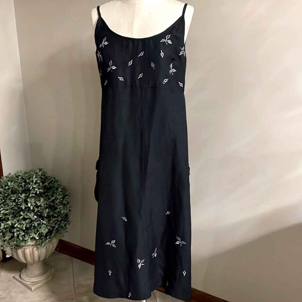LINEN EMBELLISHED TANK MIDI DRESS A-line / empire waist beads / embroidered sz M